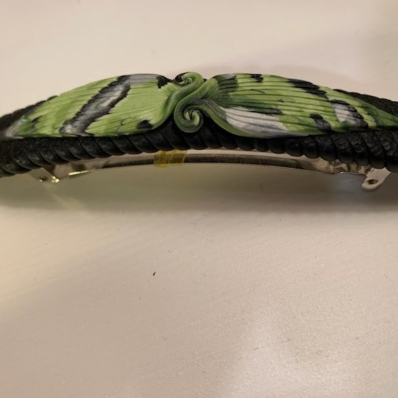 Hair Clip Polymer Wax green and black and made - Picture 3 of 7